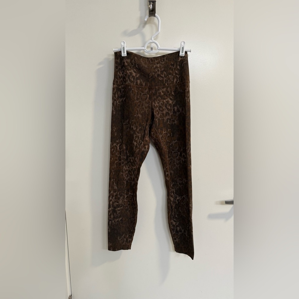 RARE Lululemon Leopard Align 7/8 Legging 6